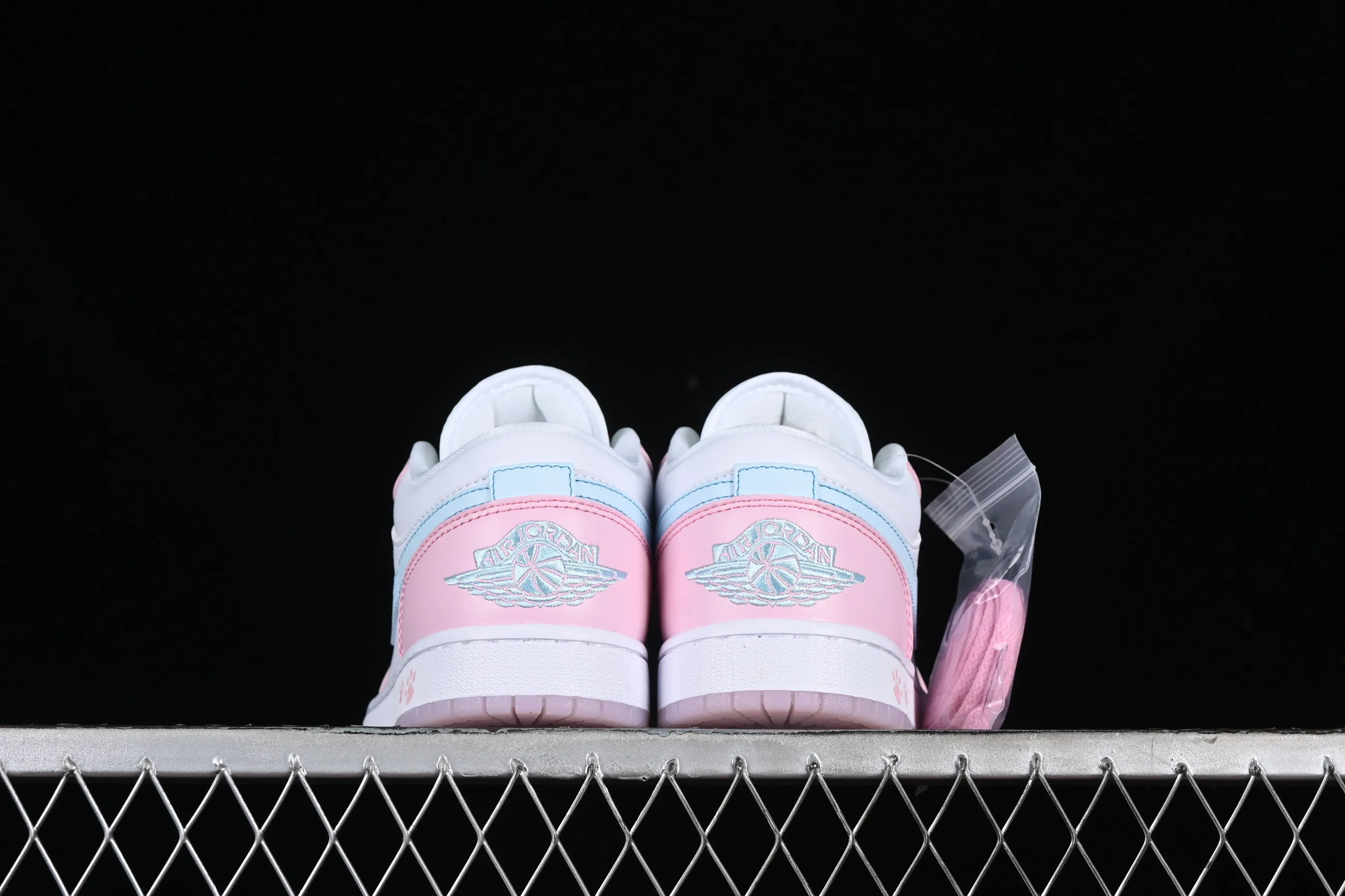 All categories Air Jordan Jordan series basketball shoes Air Jordan 1 Low Z version Air Jordan 1 Low "White/Pink Foam/Glacier Blue" AJ1 Joe 1 Valentine's Day low-top cultural casual sneakers HM3706-141